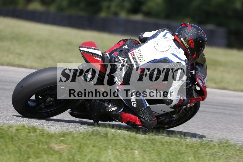/45 10.08.2025 Plüss Moto Sport ADR/Freies Fahren/988